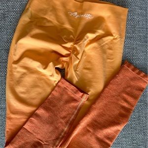 Alphalete Ombre Amplify Leggings (Day Tripper)